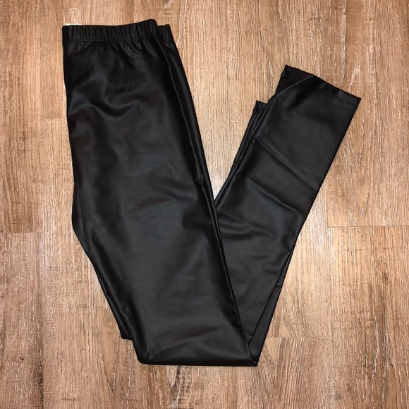 Matte faux leather leggings - Picture 3 of 5